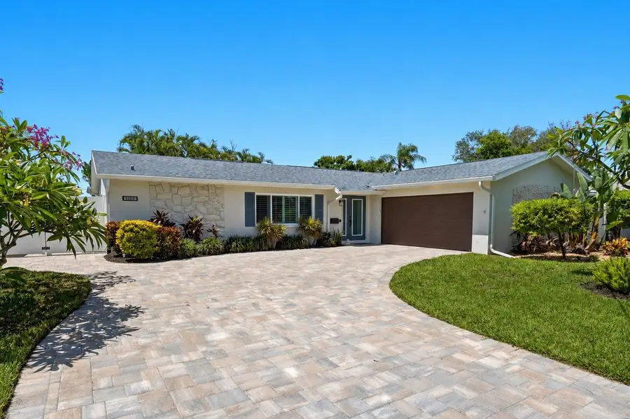 1122 45th Avenue Ne, Saint Petersburg, FL 33703 - #2