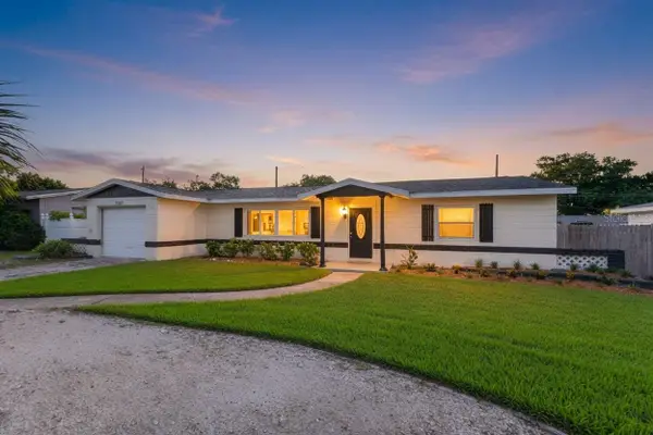 5127 62nd Street N, KENNETH CITY, FL 33709