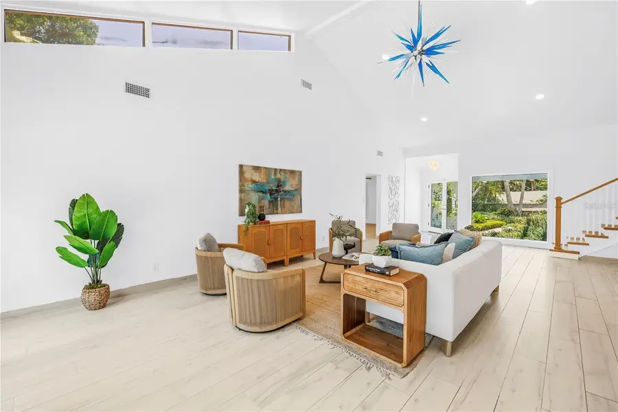 935 42nd Avenue N, Saint Petersburg, FL 33703 - #3