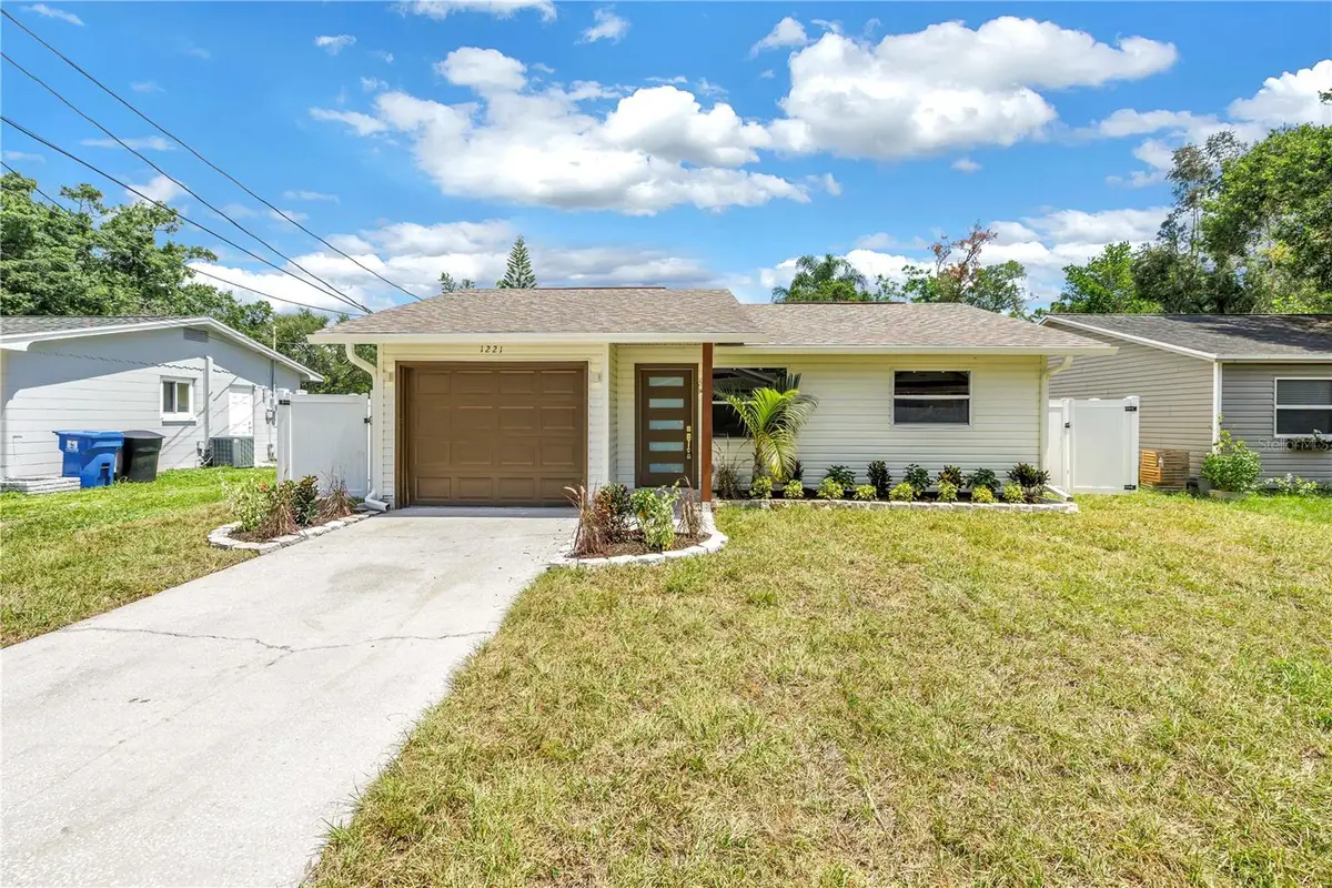 1221 36th Terrace N, Saint Petersburg, FL 33704 - #1