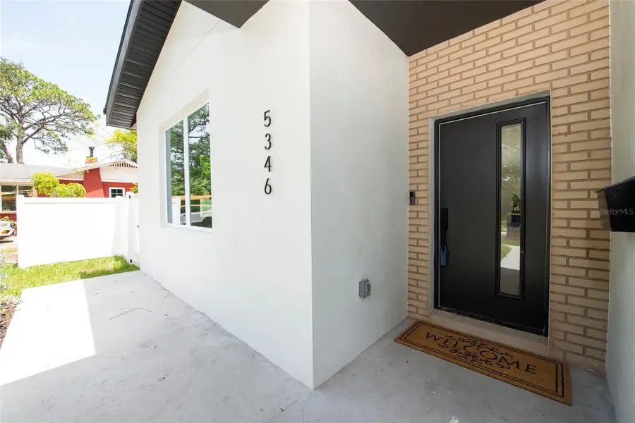 5346 2nd Avenue S, Saint Petersburg, FL 33707 - #2