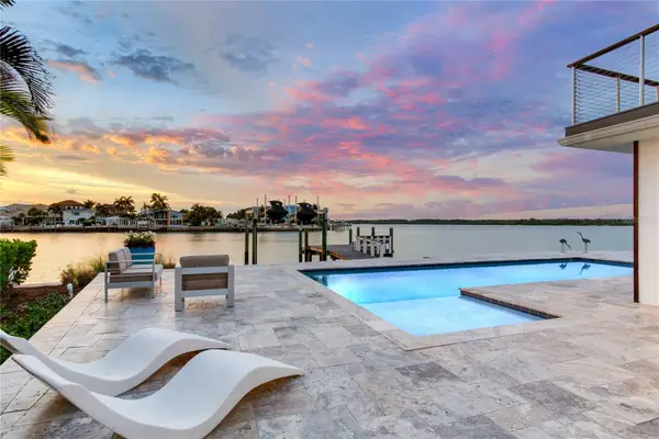 16117 4th Street E, REDINGTON BEACH, FL 33708