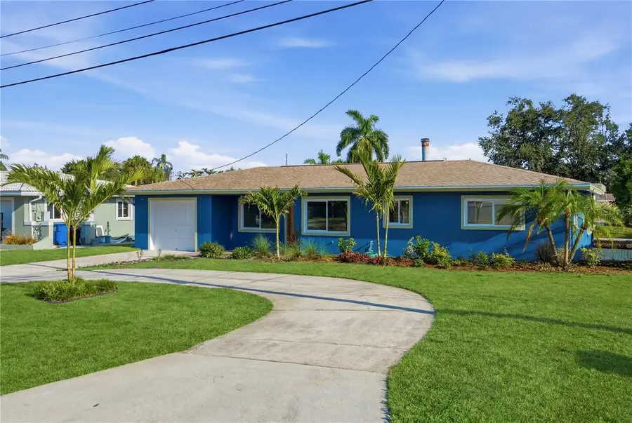 9460 Treasure Lane Ne, Saint Petersburg, FL 33702 - #2