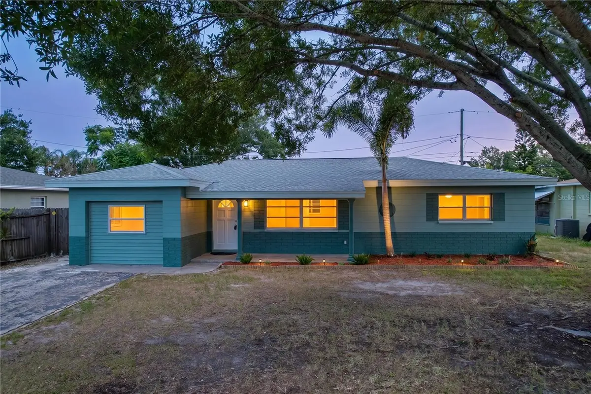 9813 51st Avenue N, Saint Petersburg, FL 33708 - #1