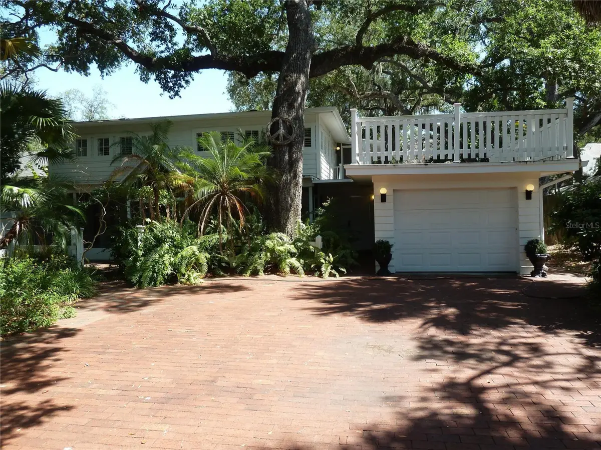 3302 W Villa Rosa Street, Tampa, FL 33611 - #1