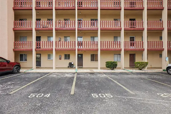 4009 Lake Bayshore Drive #105, BRADENTON, FL 34205