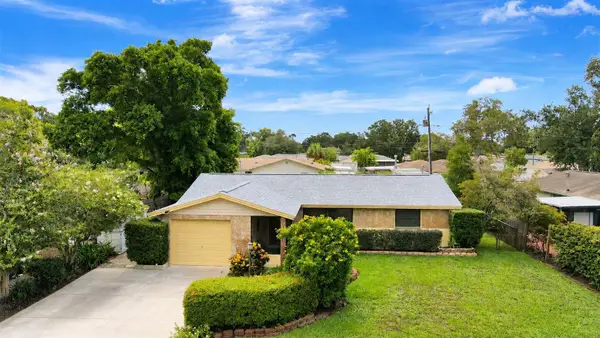 8165 Lark Street, SEMINOLE, FL 33777