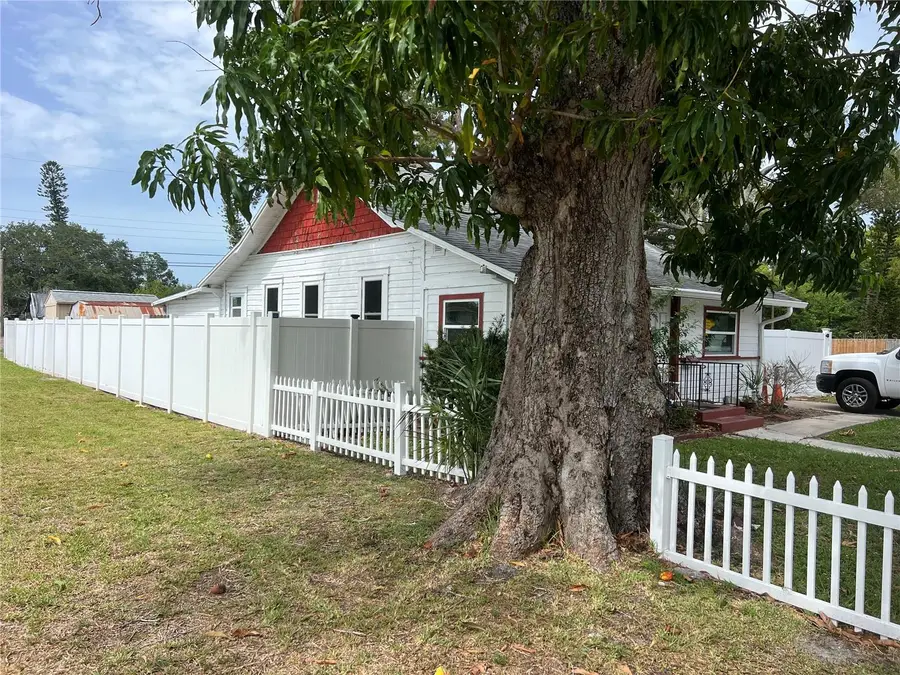 526 14th Avenue S, Saint Petersburg, FL 33701 - #2
