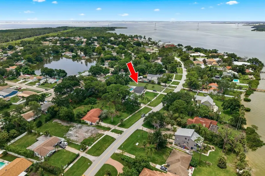 601 Shore Drive E, Oldsmar, FL 34677 - #2