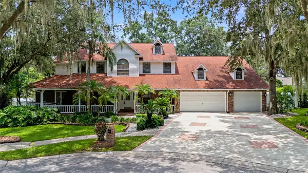 2004 Oakwood Knoll Court, VALRICO, FL 33596