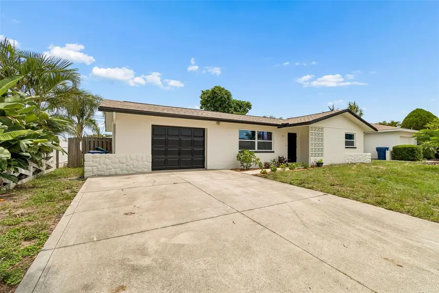 11555 63rd Avenue, Seminole, FL 33772 - #2