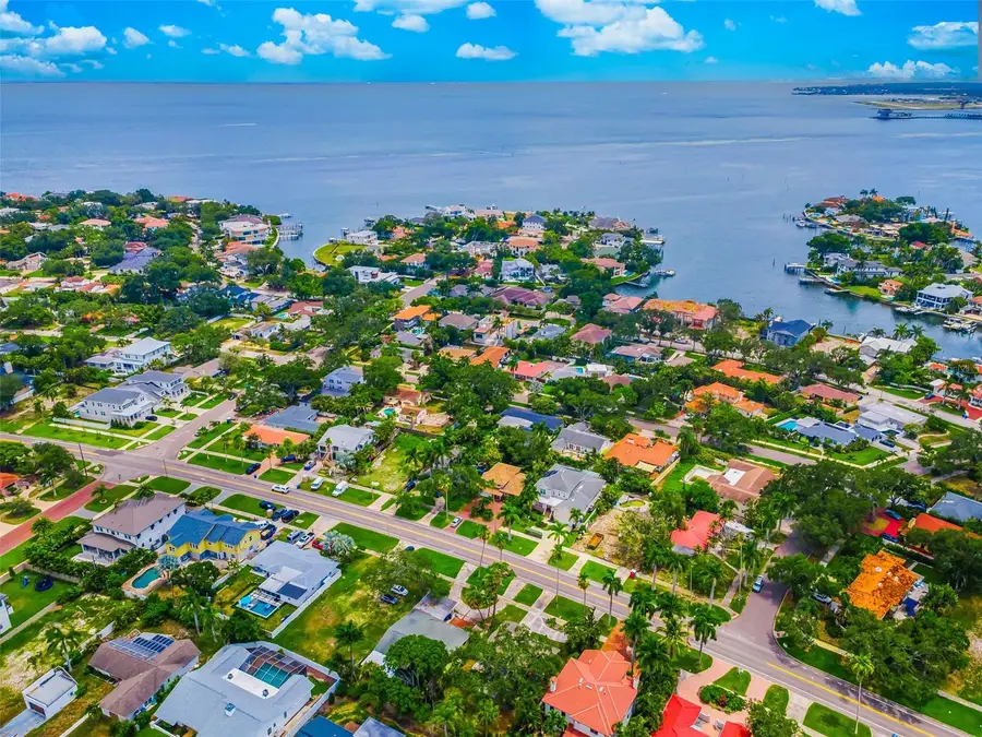 910 Snell Isle Boulevard Ne, Saint Petersburg, FL 33704 - #2