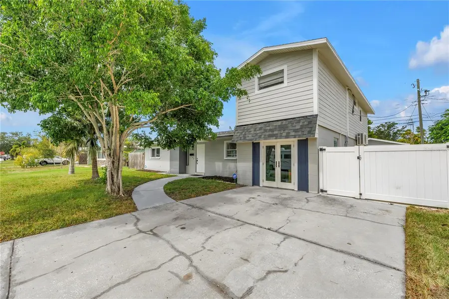 6660 17th Street N, Saint Petersburg, FL 33702 - #2