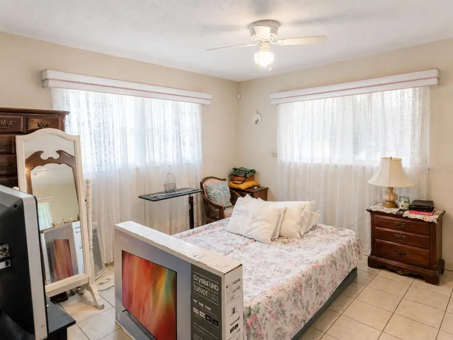 6035 7th Street S, Saint Petersburg, FL 33705 - #2