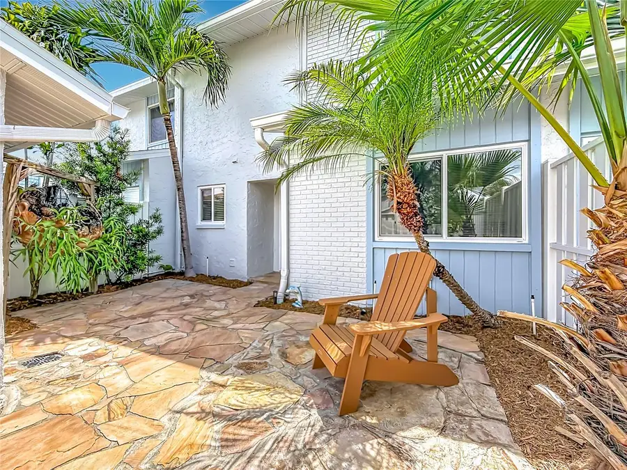 6537 Cape Hatteras Way Ne #2, Saint Petersburg, FL 33702 - #2