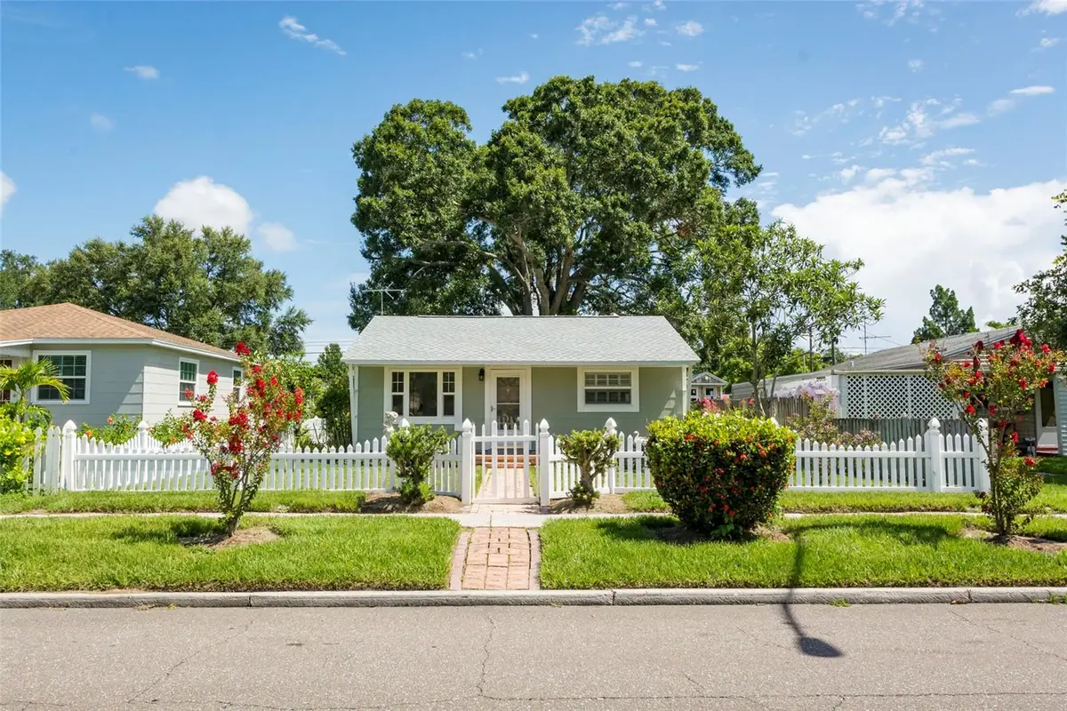 835 49th Avenue N, Saint Petersburg, FL 33703 - #1