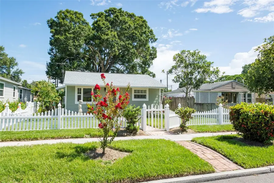 835 49th Avenue N, Saint Petersburg, FL 33703 - #2