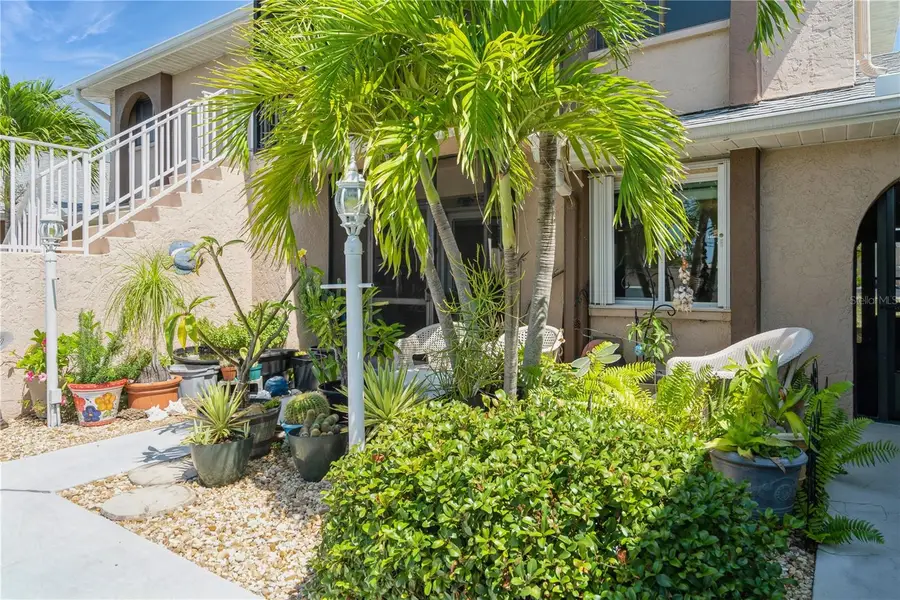527 Cape Coral Parkway W #4, Cape Coral, FL 33914 - #2