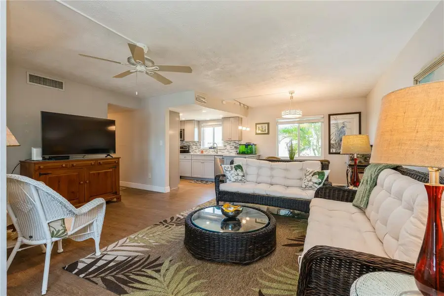 527 Cape Coral Parkway W #4, Cape Coral, FL 33914 - #3