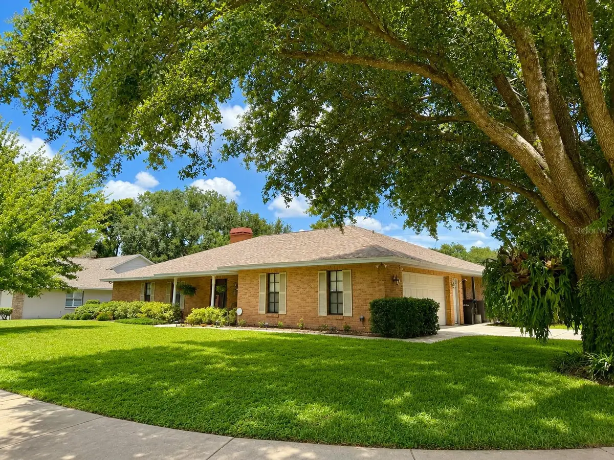 411 Summit Chase Drive, Valrico, FL 33594 - #1