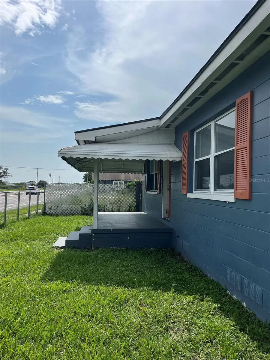 1206 E Canal Street, Mulberry, FL 33860 - #3