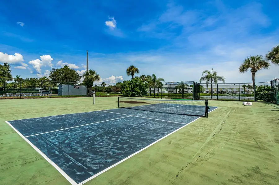 5215 Coquina Key Drive Se #B, Saint Petersburg, FL 33705 - #2