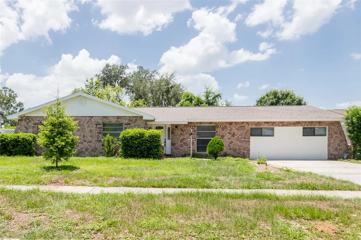 902 Shangri La Drive, Seffner, FL 33584 - #1