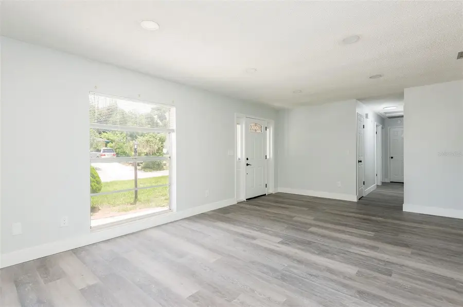 902 Shangri La Drive, Seffner, FL 33584 - #3