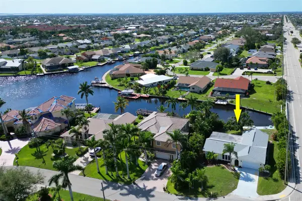 4800 SW 12th Place, CAPE CORAL, FL 33914