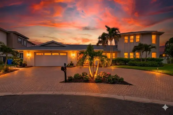 812 Snug Island, CLEARWATER BEACH, FL 33767