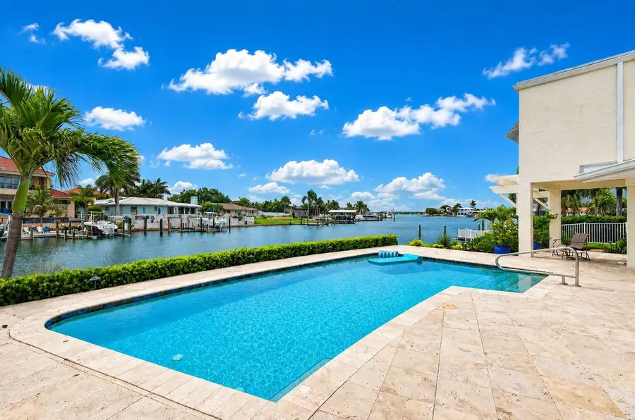 812 Snug Island, Clearwater Beach, FL 33767 - #2