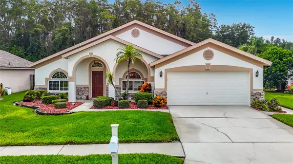 1521 Baythorn Drive, WESLEY CHAPEL, FL 33543