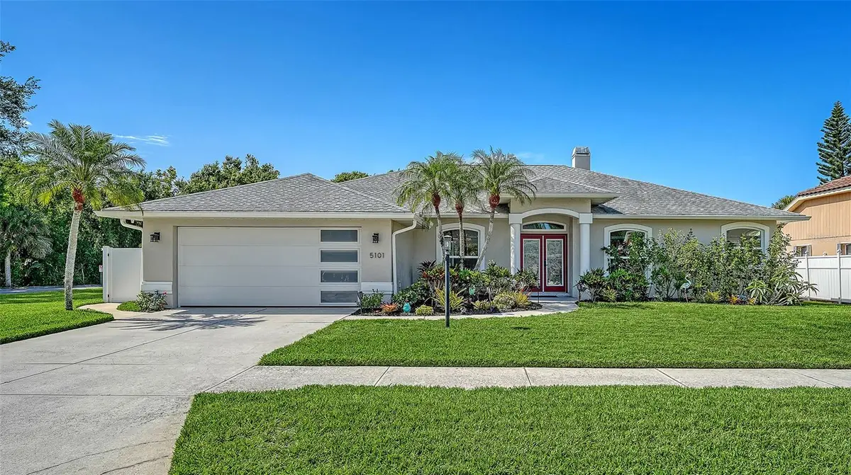 5101 Sunnydale Circle N, Sarasota, FL 34233 - #1