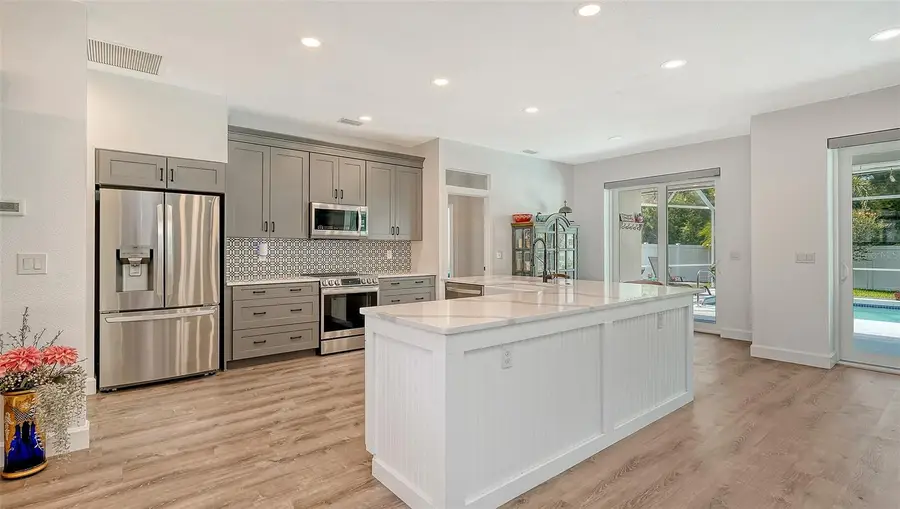 5101 Sunnydale Circle N, Sarasota, FL 34233 - #3