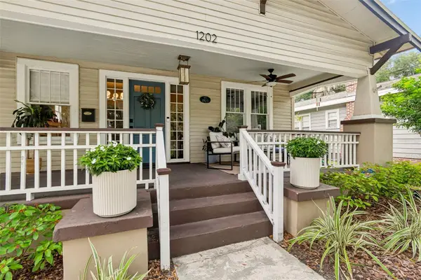 1202 E Powhatan Avenue, TAMPA, FL 33604