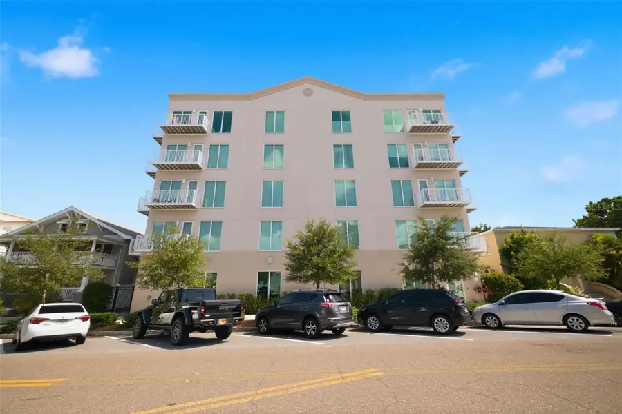644 3rd Avenue S #403, Saint Petersburg, FL 33701 - #2