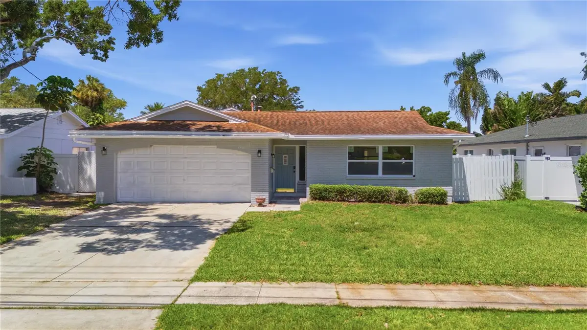5920 Denver Street Ne, Saint Petersburg, FL 33703 - #1