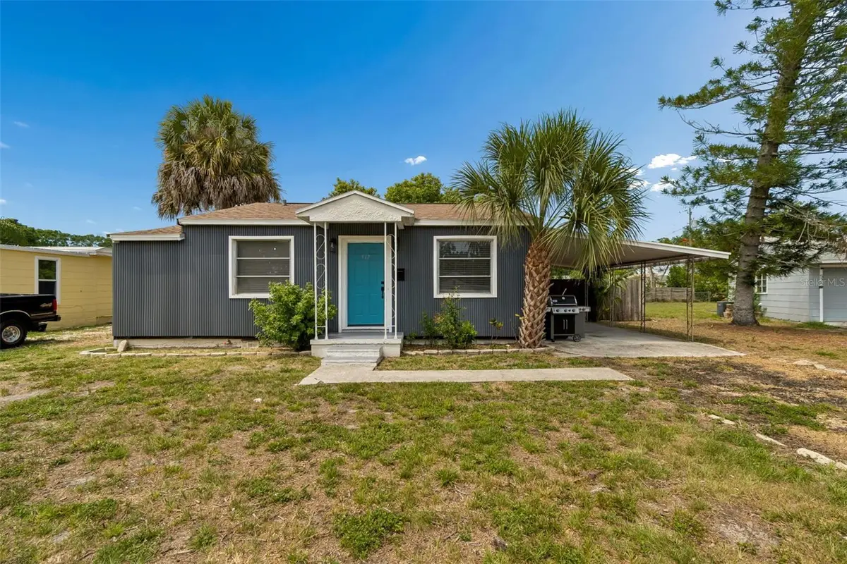 517 Hampton Avenue Ne, Saint Petersburg, FL 33703 - #1