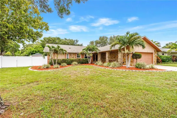 10210 95th Street, SEMINOLE, FL 33777