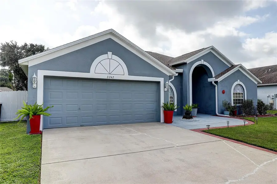 2242 Towering Oaks Circle, Seffner, FL 33584 - #2
