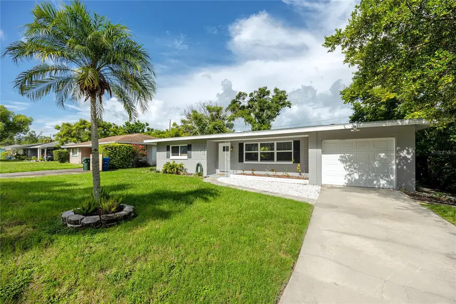 703 24th Street Sw, Largo, FL 33770 - #2