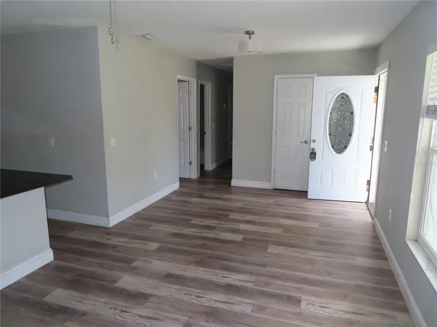 1215 Windsor Circle, Brandon, FL 33510 - #3