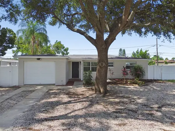 8672 78th Place, SEMINOLE, FL 33777