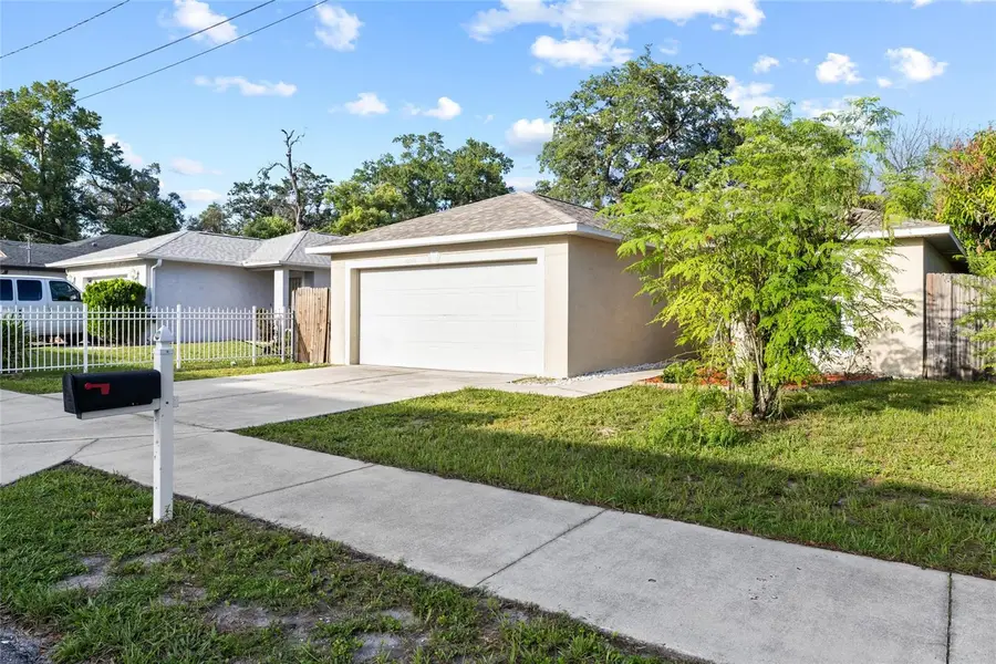 10001 Florence Avenue N, Tampa, FL 33612 - #2
