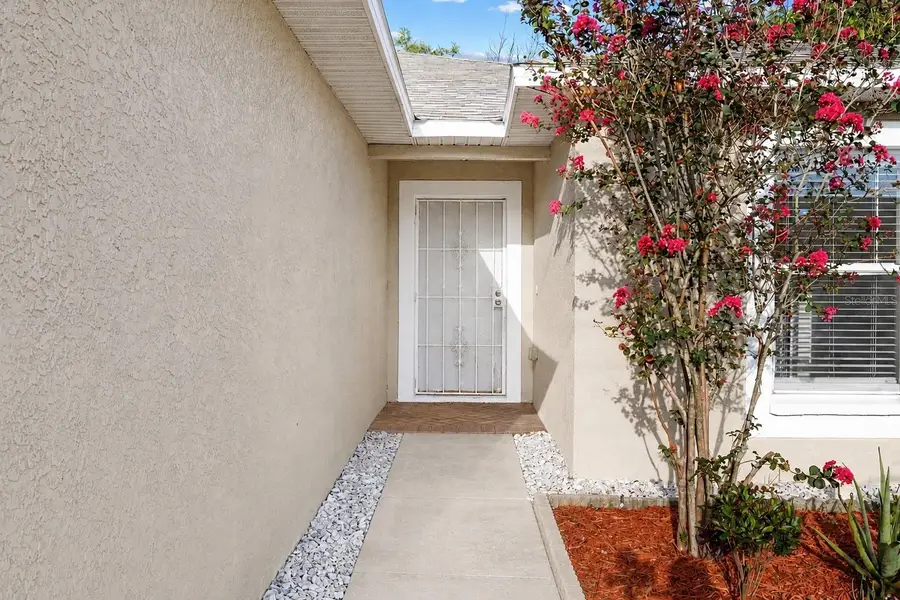 10001 Florence Avenue N, Tampa, FL 33612 - #3
