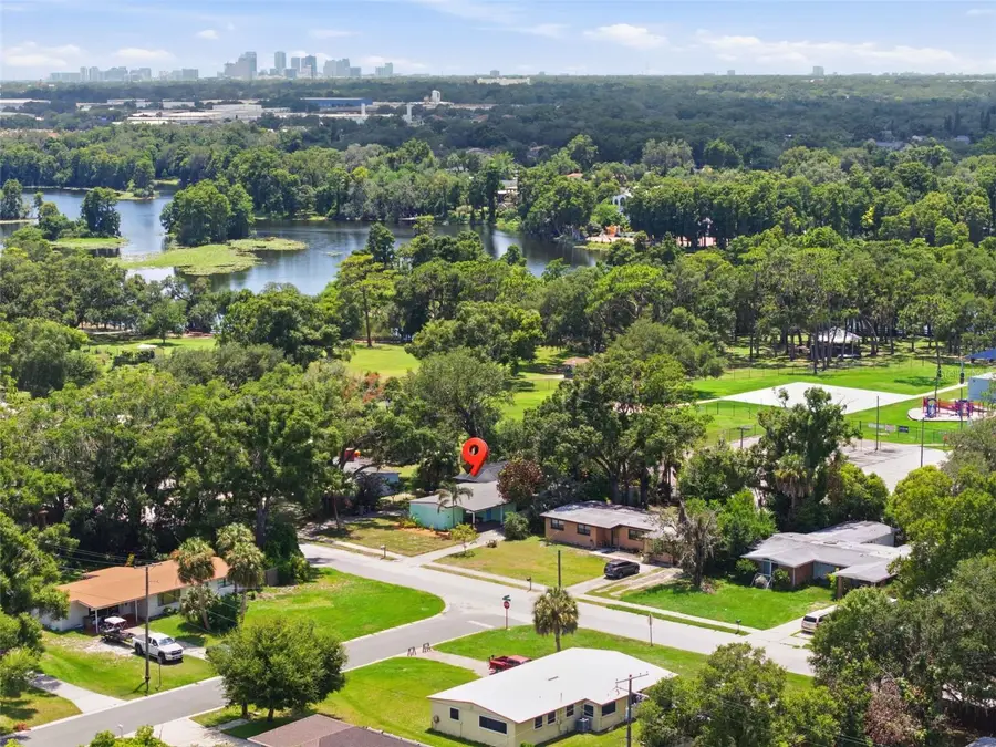 609 W River Drive, Tampa, FL 33617 - #3