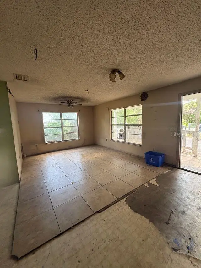 10407 N 25th Street, Tampa, FL 33612 - #3