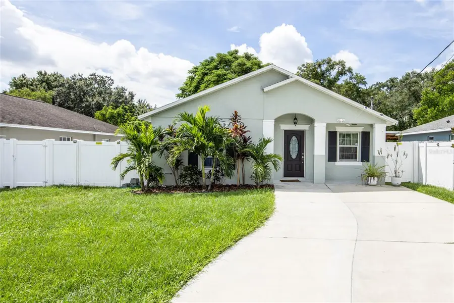 811 Hoffman Boulevard, Tampa, FL 33612 - #2