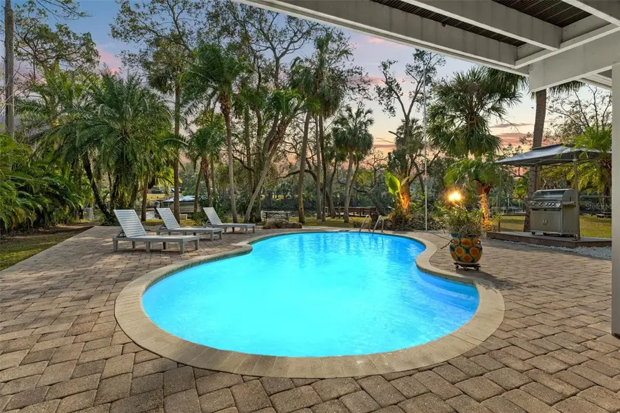 906 W Henry Avenue, Tampa, FL 33604 - #3