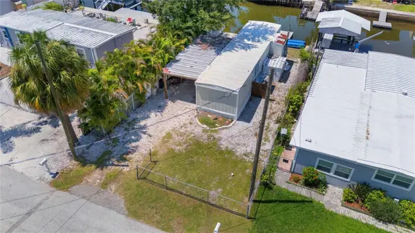 6833 Flicker Lane, HUDSON, FL 34667